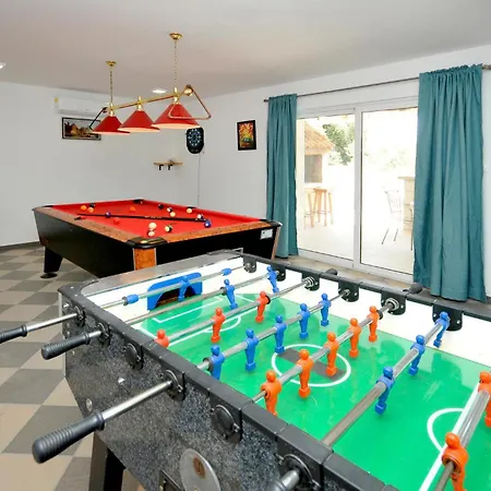 Casa vacanze In With House Sea View Traù