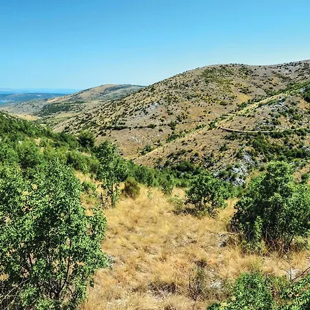 In With House Sea View بيت للعطل