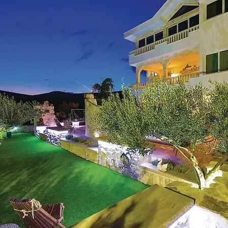 In With House Sea View Ferienhaus Trogir