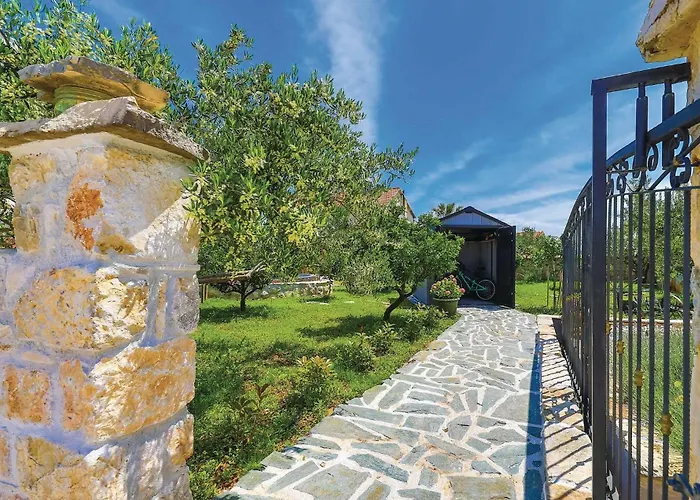 Ferienhaus In With House Sea View Trogir