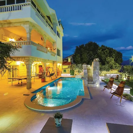 In With House Sea View Dom wakacyjny Trogir