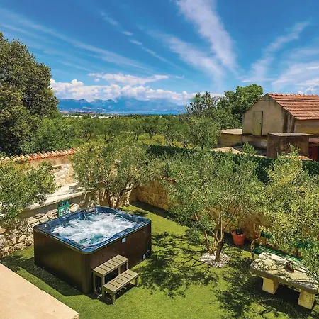 In With House Sea View Dom wakacyjny Trogir