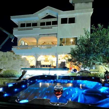 In With House Sea View Dom wakacyjny *