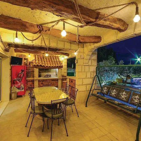 In With House Sea View *